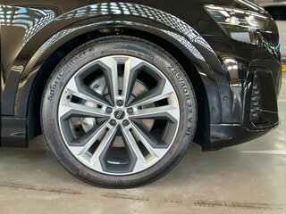 2026 Audi Q8 50 TDI I (4M) Рестайлинг, чёрный, 14800000 рублей, вид 4