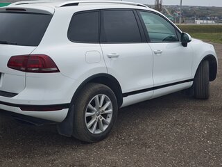 2016 Volkswagen Touareg II Рестайлинг, белый, 2400000 рублей, вид 4