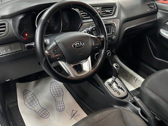 2015 Kia Rio III, белый, 940000 рублей - вид 3