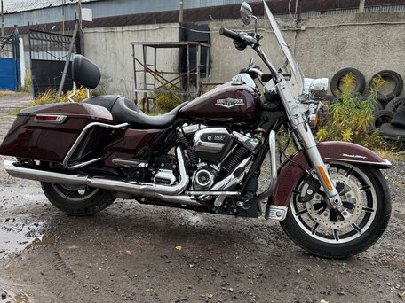 2018 Harley-Davidson Road King, красный, 1550000 рублей, вид 4