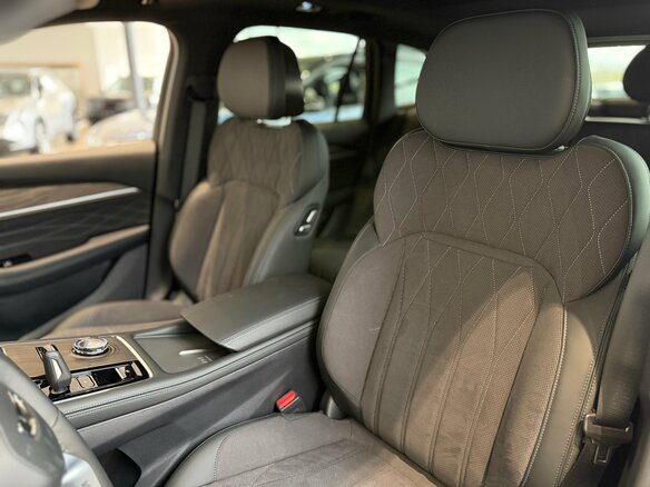 2026 Geely Monjaro I, чёрный - вид 12