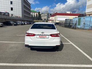 2019 Toyota Camry VIII (XV70), жёлтый, 1650000 рублей, вид 3