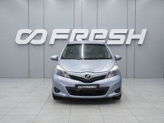 2013 Toyota Vitz III (XP130), синий, 550000 рублей, вид 3