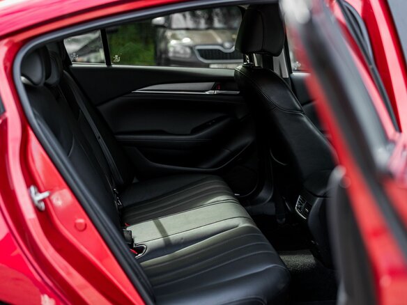 2021 Mazda 6 III (GJ) Рестайлинг 2, красный, 2144000 рублей - вид 16