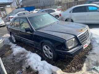 1993 Mercedes-Benz E-Класс 280 I (W124), чёрный, 280000 рублей, вид 2