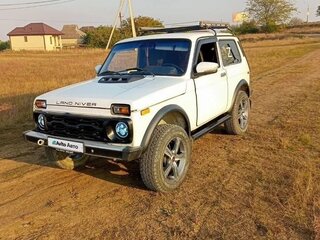 2002 Lada (ВАЗ) 2121 (4x4) I Рестайлинг, белый, 310000 рублей, вид 1