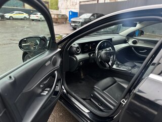 2021 Mercedes-Benz E-Класс 200 V (W213, S213, C238) Рестайлинг, чёрный, 2700000 рублей, вид 4