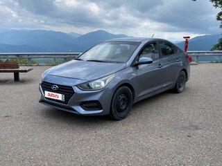 2017 Hyundai Solaris II, серый, 980000 рублей, вид 1