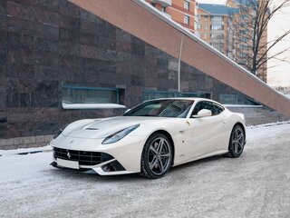 2014 Ferrari F12, белый, 26900000 рублей, вид 4