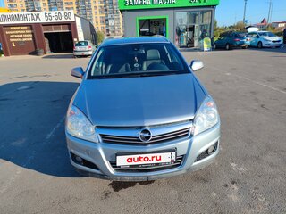 2011 Opel Astra H Рестайлинг, серебристый, 699000 рублей, вид 4