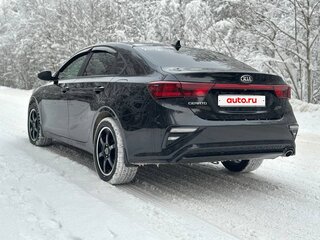 2020 Kia Cerato IV, чёрный, 2350000 рублей, вид 5