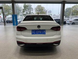 2023 Volkswagen Lavida III Рестайлинг, белый, 1292999 рублей, вид 4