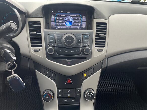 2011 Chevrolet Cruze I, белый, 460000 рублей - вид 12
