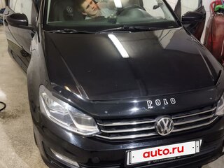 2017 Volkswagen Polo V Рестайлинг, чёрный, 970000 рублей, вид 1