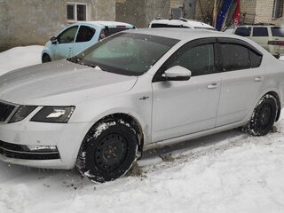 2018 Skoda Octavia III (A7) Рестайлинг, серебристый, 1740000 рублей, вид 2
