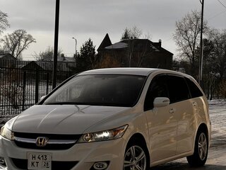 2011 Honda Stream II Рестайлинг, белый, 1250000 рублей, вид 1