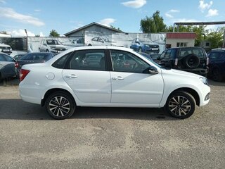 2026 Lada (ВАЗ) Granta I Рестайлинг, белый, 1210000 рублей, вид 3
