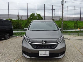 2021 Honda Freed II Рестайлинг, серый, 1400000 рублей, вид 3