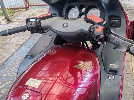 2000 Honda ST 1100, красный, 285000 рублей, вид 4