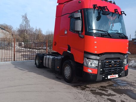 2015 Renault T-Series, красный, 3000000 рублей, вид 3