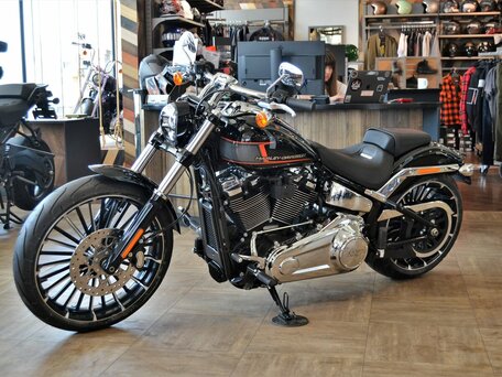 2024 Harley-Davidson Breakout, чёрный, 3400000 рублей, вид 4