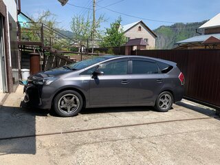 2016 Toyota Prius Alpha I (ZVW40/41) Рестайлинг, серый, 1700000 рублей, вид 3