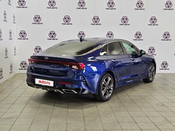 2021 Kia K5 III, синий, 1875000 рублей - вид 4