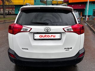 2015 Toyota RAV4 IV (XA40), белый, 1900000 рублей, вид 3