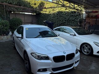 2013 BMW 5 серии 520d VI (F10/F11/F07) Рестайлинг, белый, 2000000 рублей, вид 5
