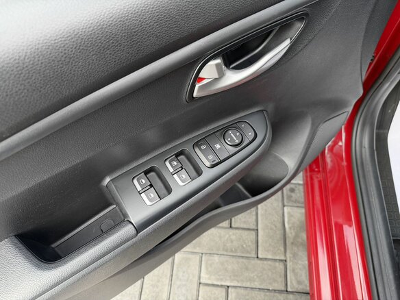 2020 Kia Rio IV Рестайлинг, красный, 1450000 рублей - вид 16