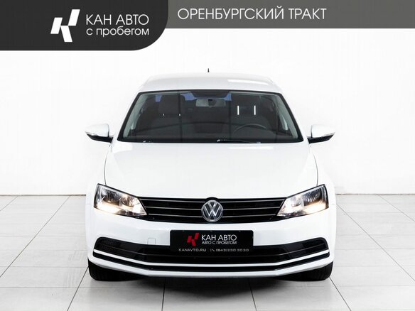2016 Volkswagen Jetta VI Рестайлинг, белый, 1130000 рублей - вид 1