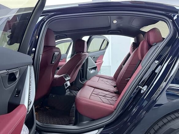 2025 BMW 5 серии Long 525Li VIII (G60/G61/G68), чёрный, 5900757 рублей - вид 7