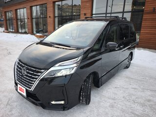 2021 Nissan Serena V (C27) Рестайлинг, чёрный, 1930000 рублей, вид 5