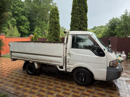 2001 Mazda Bongo, белый, 600000 рублей, вид 1