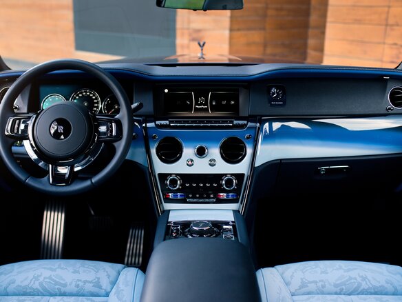 2024 Rolls-Royce Cullinan Black Badge I (Series I), синий, 79000000 рублей - вид 8