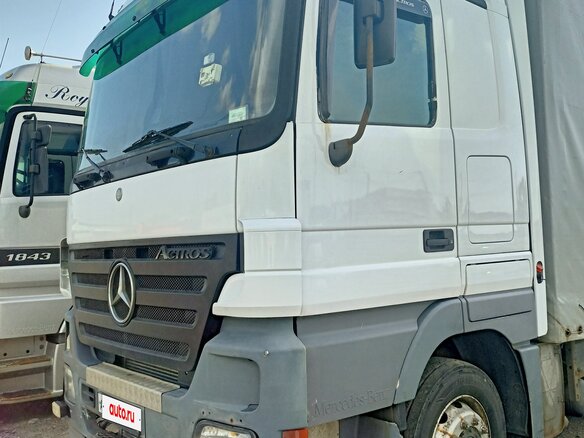 2004 Mercedes-Benz Actros, белый, 2499000 рублей - вид 4