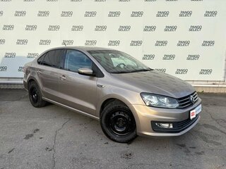 2018 Volkswagen Polo V Рестайлинг, бежевый, 940000 рублей, вид 3