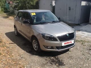 2011 Skoda Fabia II Рестайлинг, серый, 650000 рублей, вид 2