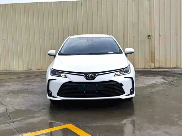 2022 Toyota Corolla XII (E210), белый, 1600000 рублей - вид 1