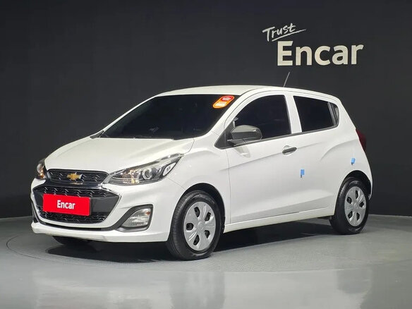 2020 Chevrolet Spark IV Рестайлинг, белый, 850000 рублей