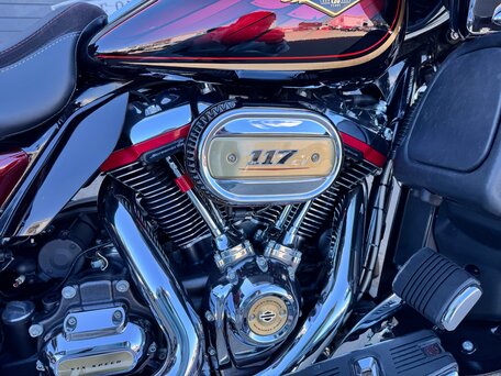 2023 Harley-Davidson CVO Road Glide Limited, красный, 3200000 рублей, вид 4