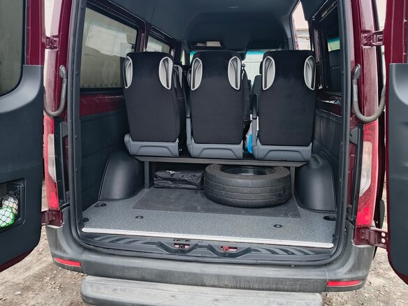 2019 Mercedes-Benz Sprinter, красный, 4500000 рублей - вид 11