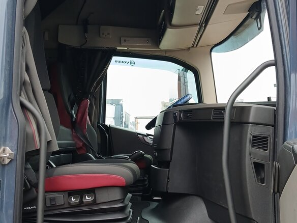 2019 Volvo FH, синий, 8256000 рублей - вид 4