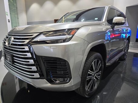 Lexus LX IV