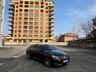 2013 Mercedes-Benz E-Класс 200 IV (W212, S212, C207) Рестайлинг, чёрный, 2100000 рублей, вид 3