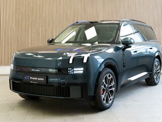Lynk & Co 900