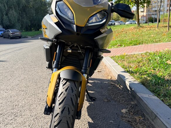 2021 BMW F 900 XR, золотистый, 1050000 рублей - вид 5