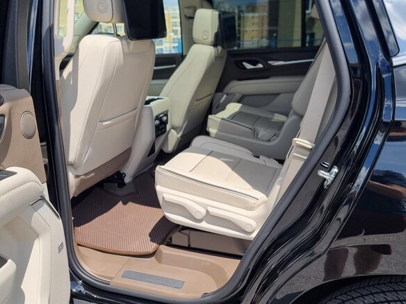 2023 GMC Yukon V, чёрный, 11500000 рублей - вид 8