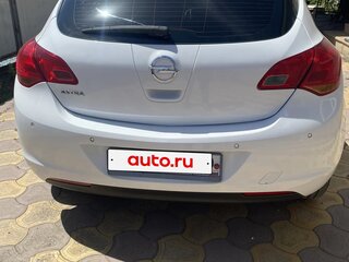 2011 Opel Astra J, белый, 600000 рублей, вид 2