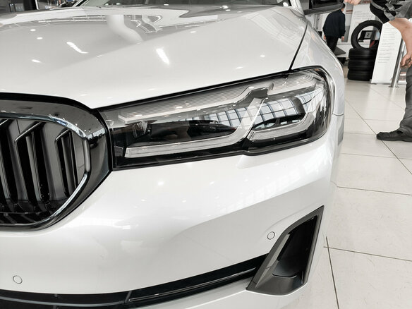 2021 BMW 5 серии 520d xDrive VII (G30/G31/G38) Рестайлинг, серебристый, 4050000 рублей - вид 16